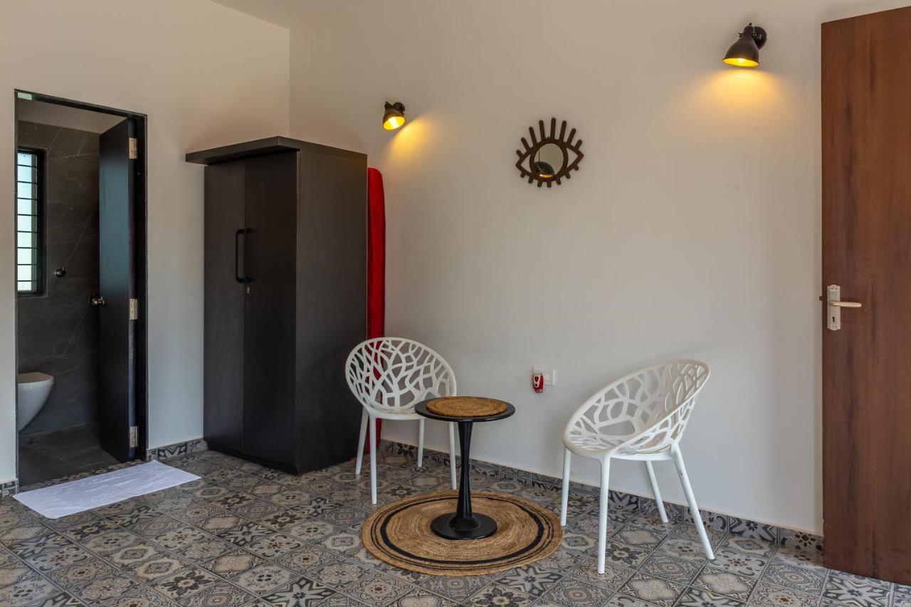 Saffronstays Apricus Farm, 卡尔贾特 外观 照片
