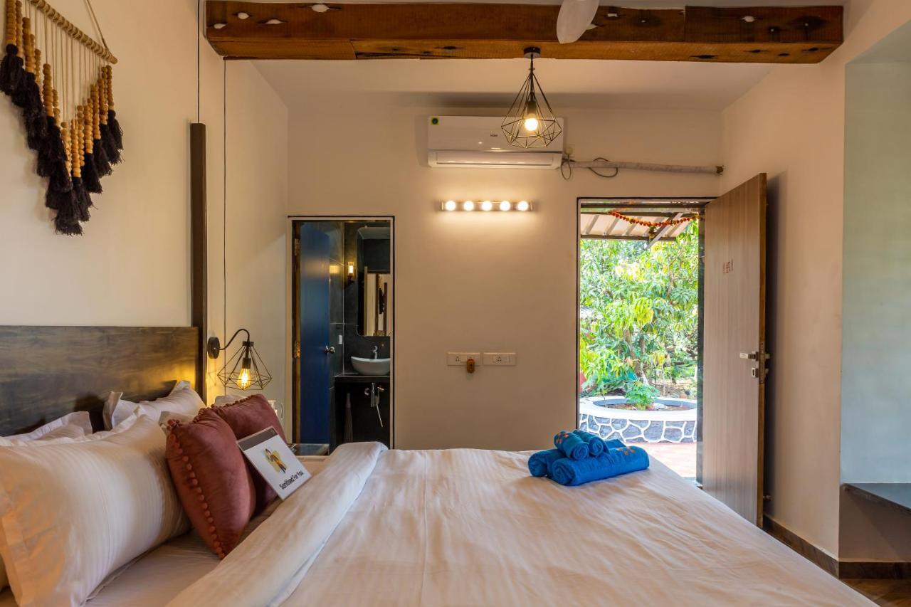 Saffronstays Apricus Farm, 卡尔贾特 外观 照片