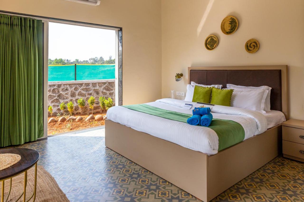 Saffronstays Apricus Farm, 卡尔贾特 外观 照片